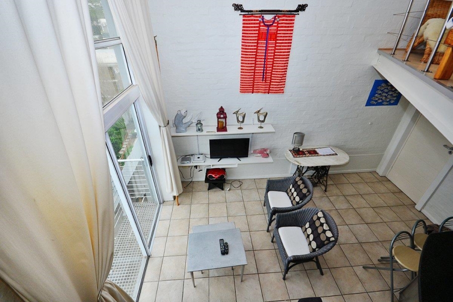 To Let 2 Bedroom Property for Rent in Green Point Western Cape